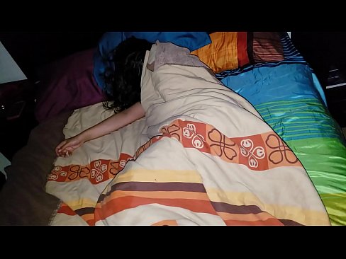 ❤️ Ny zananikely manenjika ny renikeliny tanora rehefa matory izy. ❤️❌ Anal vidéo amin'ny mg.nastypornpics-com.ru ❤